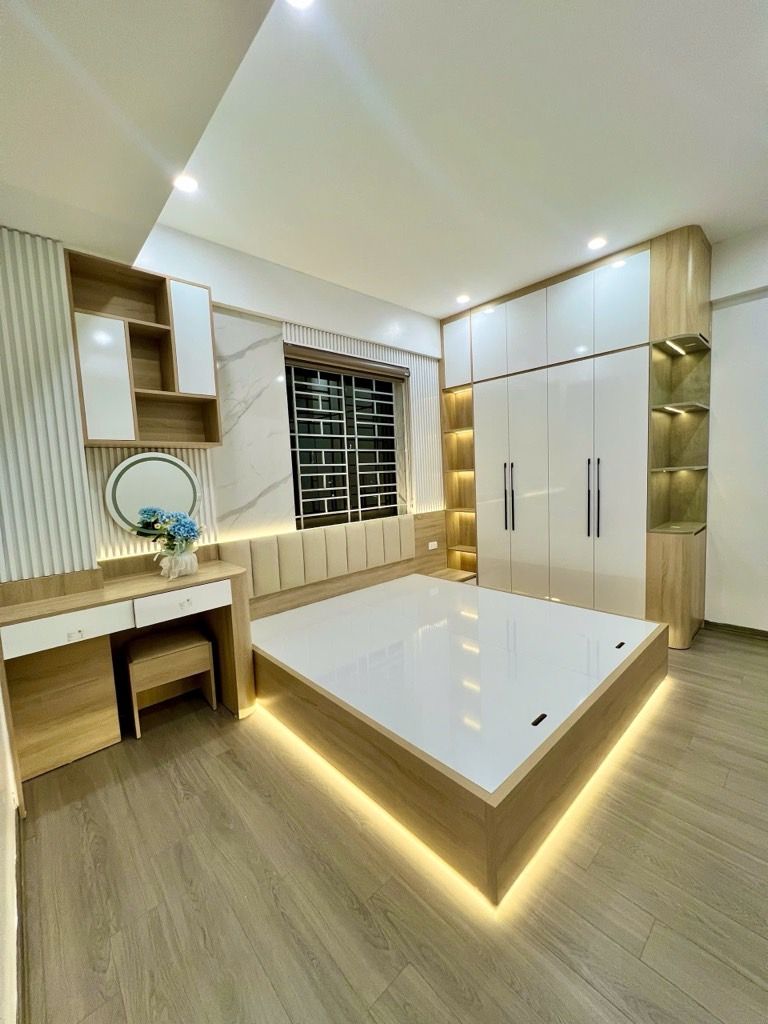 Bán nhà Toà Nơ 8 - diện tích 82.7m2 1 tầng - Căn góc full nội thất - giá 6,1 tỷ