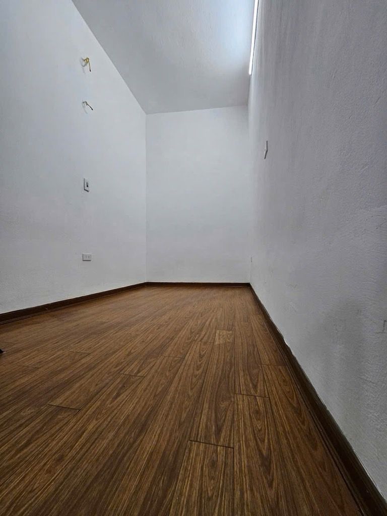 Bán nhà Ngõ Văn Chương - diện tích 15m2 4 tầng - Sổ đỏ riêng chính chủ - giá 2,8 tỷ