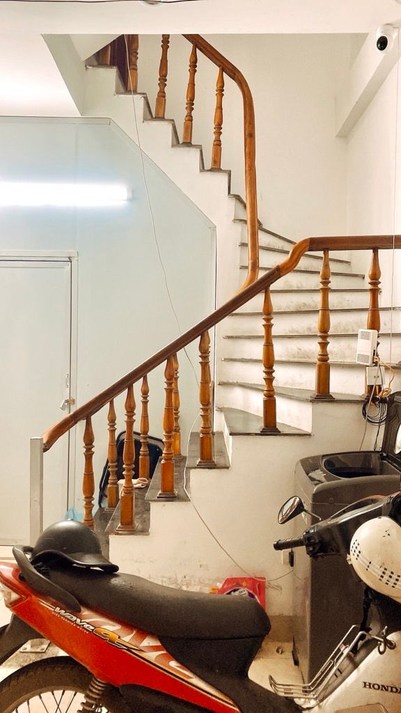 Bán nhà Nguyễn Khoái - diện tích 69.5m2 4 tầng - Mặt ngõ lô góc - giá 7.2 tỷ