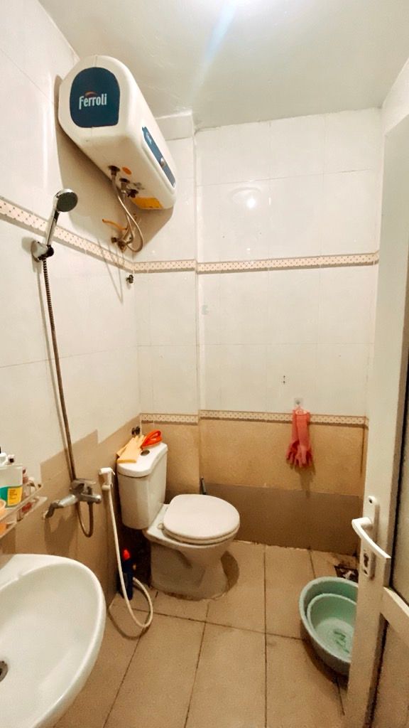 Bán nhà Nguyễn Khoái - diện tích 69.5m2 4 tầng - Mặt ngõ lô góc - giá 7.2 tỷ