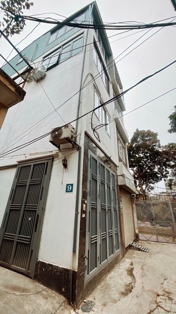 Bán nhà Nguyễn Khoái - diện tích 69.5m2 4 tầng - Mặt ngõ lô góc - giá 7.2 tỷ
