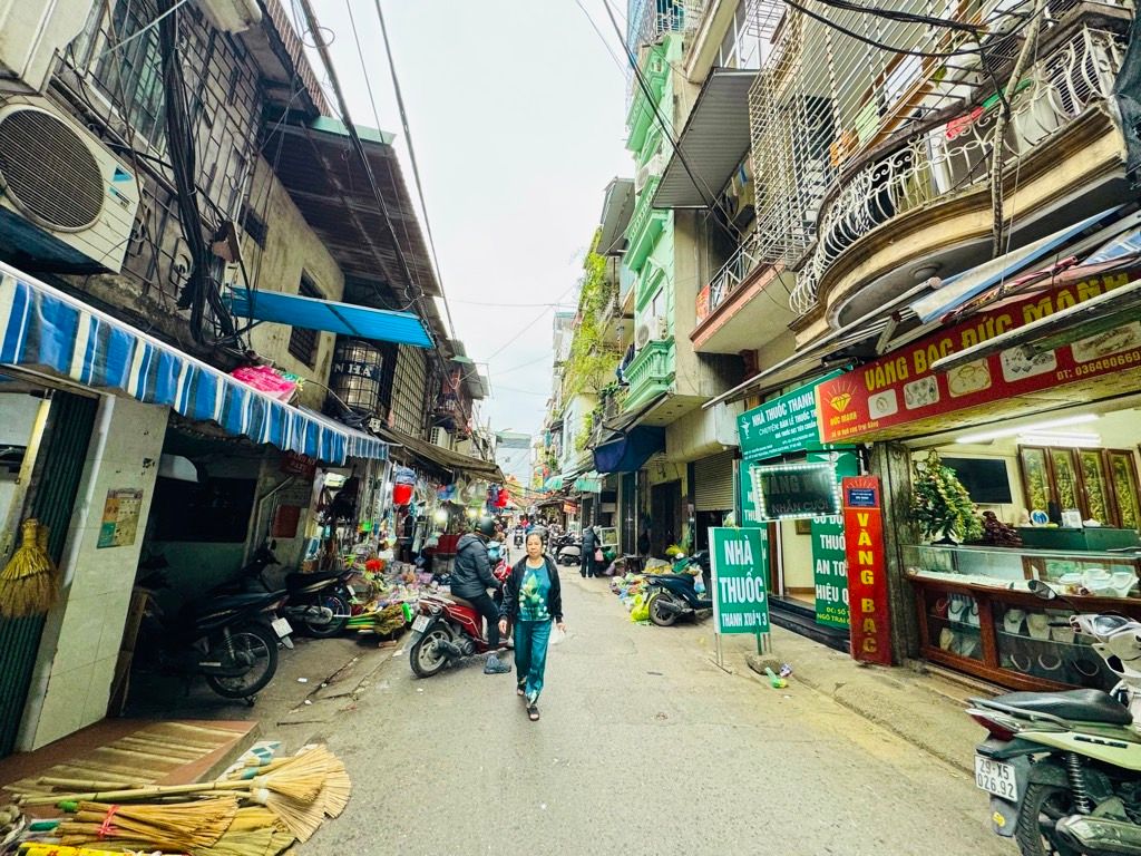 Bán nhà Bạch Mai - diện tích 26m2 1 tầng - Nhà nhỏ xinh, gần chợ - giá 1,2 tỷ