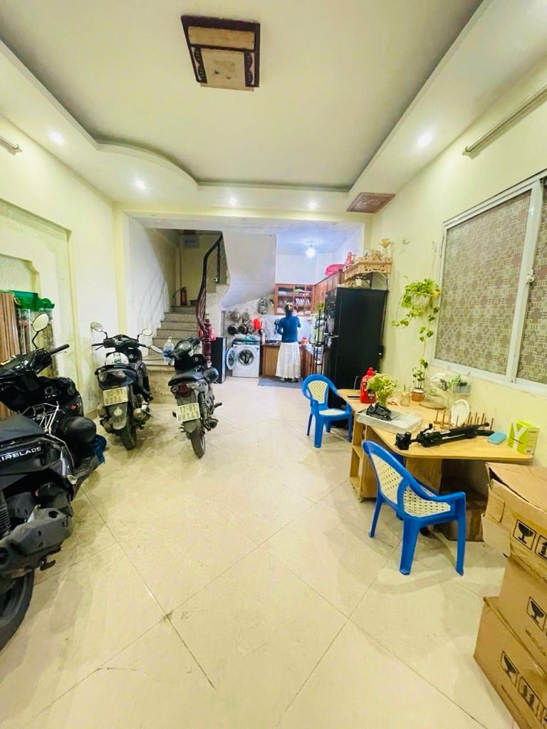 Bán nhà Hoàng Mai - diện tích 39m2 5 tầng - Lô góc thoáng sáng - giá 10,9 tỷ