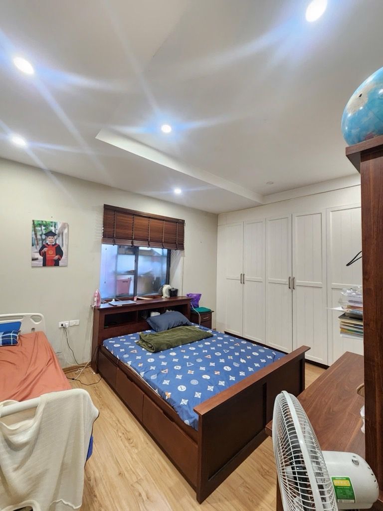 Bán nhà Nguyễn Chí Thanh - diện tích 156m2 1 tầng - View phố - giá 13,9 tỷ