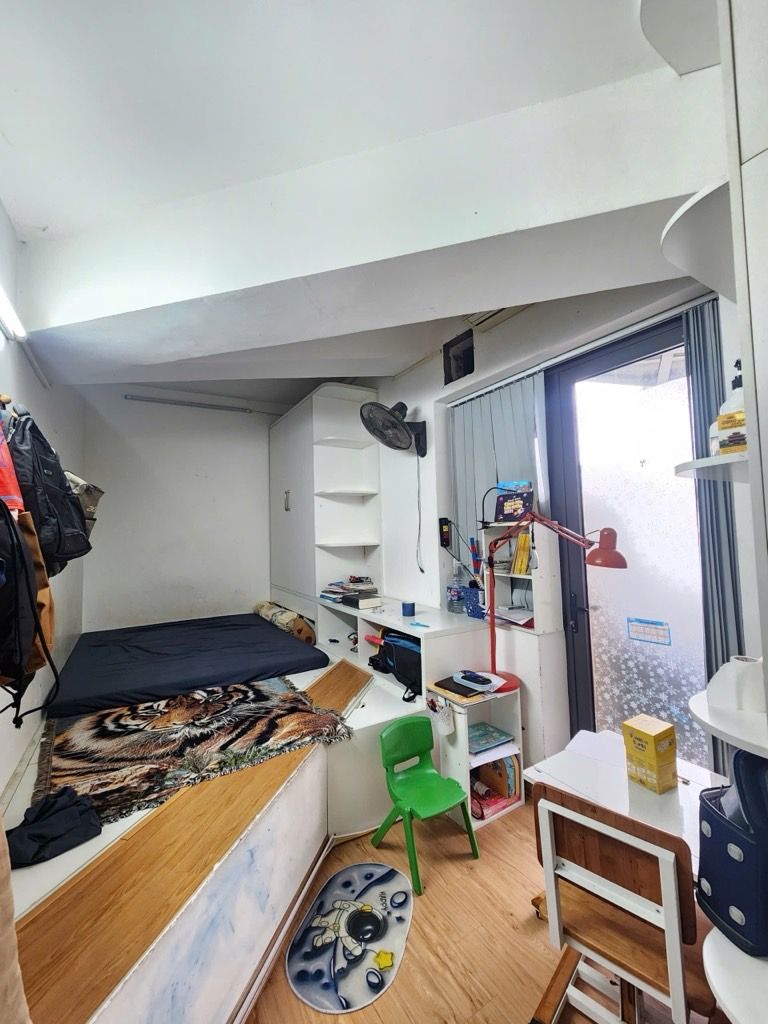 Bán nhà Nguyễn Chí Thanh - diện tích 156m2 1 tầng - View phố - giá 13,9 tỷ