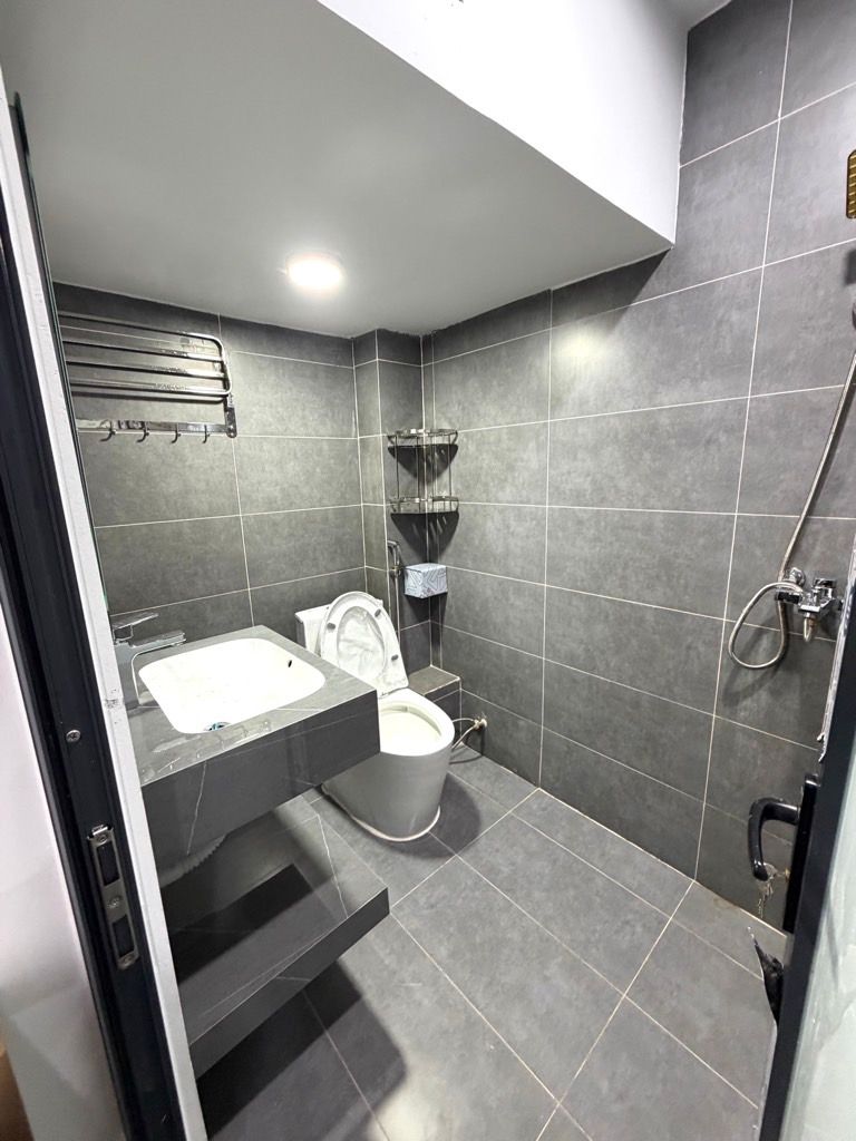 Bán nhà Ngõ Chợ Khâm Thiên - diện tích 28m2 6 tầng - Lô góc 2 thoáng vĩnh viễn - giá 8,3 tỷ