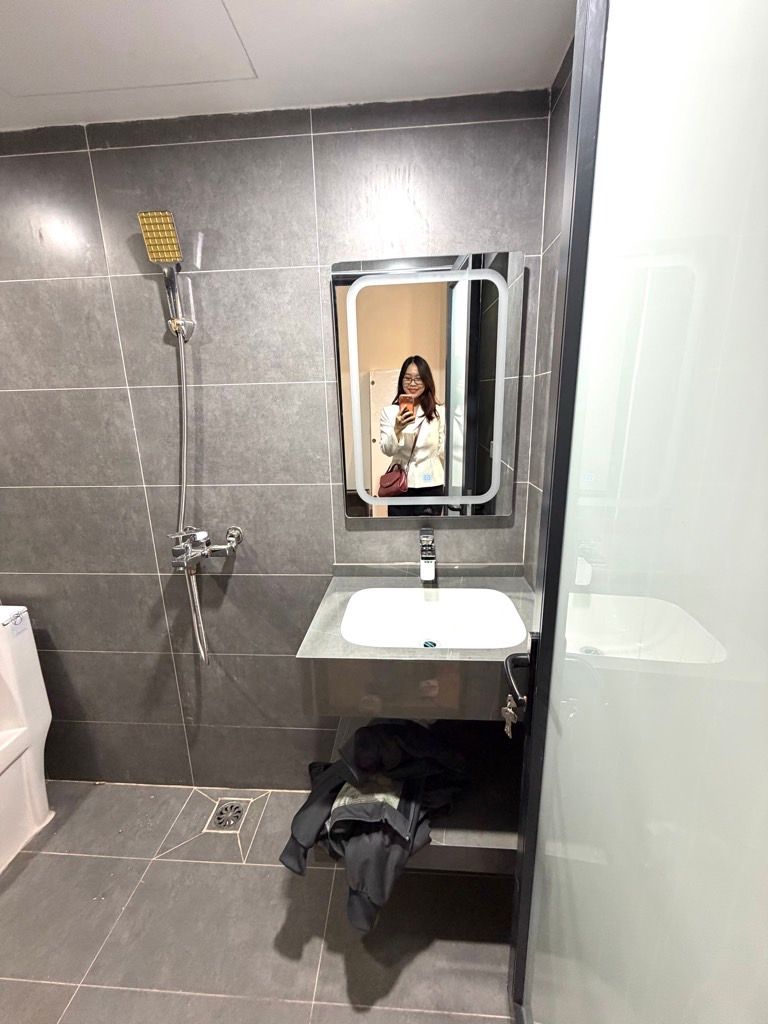 Bán nhà Ngõ Chợ Khâm Thiên - diện tích 28m2 6 tầng - Lô góc 2 thoáng vĩnh viễn - giá 8,3 tỷ