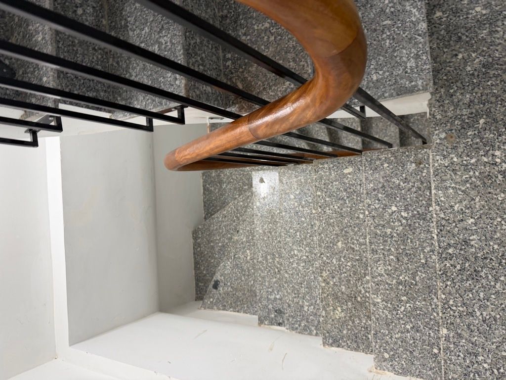 Bán nhà Ngõ Chợ Khâm Thiên - diện tích 28m2 6 tầng - Lô góc 2 thoáng vĩnh viễn - giá 8,3 tỷ