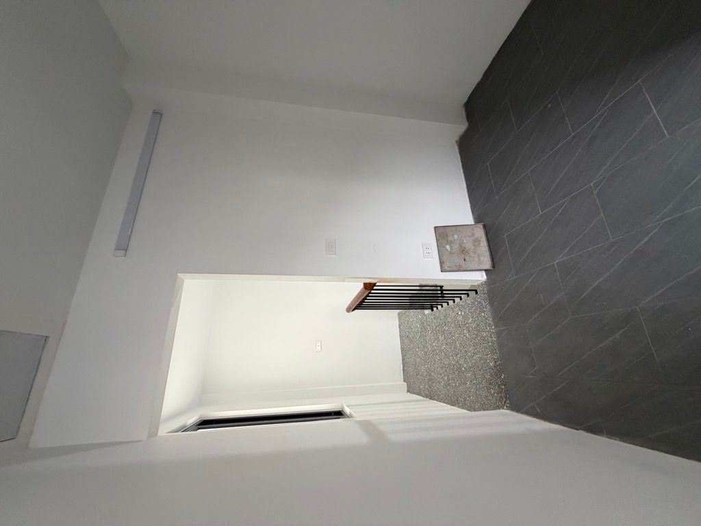 Bán nhà Ngõ Chợ Khâm Thiên - diện tích 28m2 6 tầng - Lô góc 2 thoáng vĩnh viễn - giá 8,3 tỷ