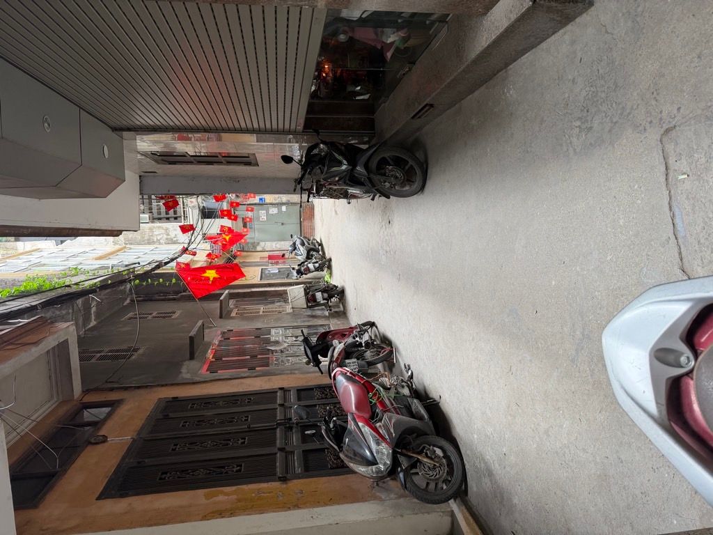 Bán nhà Ngõ Chợ Khâm Thiên - diện tích 28m2 6 tầng - Lô góc 2 thoáng vĩnh viễn - giá 8,3 tỷ