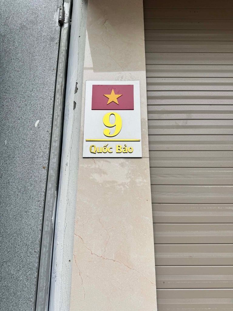 Bán nhà Quốc Bảo - diện tích 31m2 6 tầng - Ô tô vào nhà - giá 12,5 tỷ