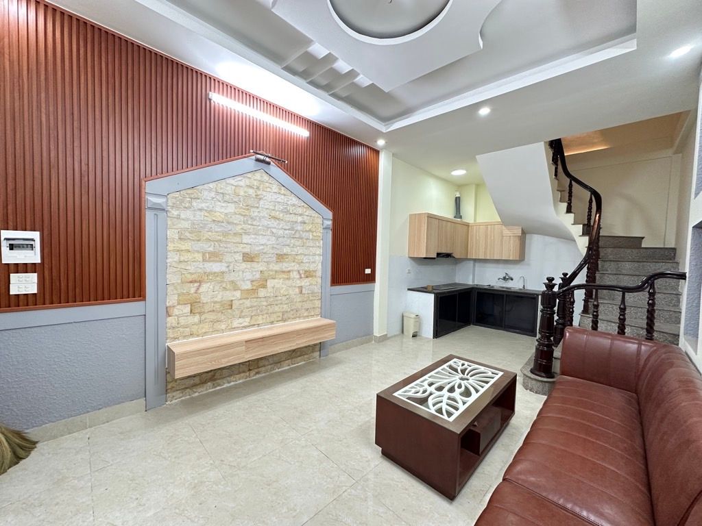 Bán nhà Hoàng Mai - diện tích 30,9m2 4 tầng - Lô góc 3 mặt thoáng - giá 7,9 tỷ