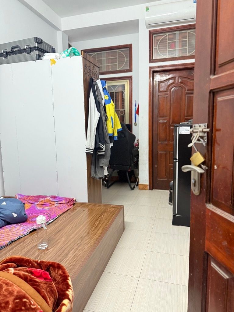 Bán nhà Trường Chinh - diện tích 31,9m2 5 tầng - Nhà cho thuê 300 triệu/năm - giá 5 tỷ