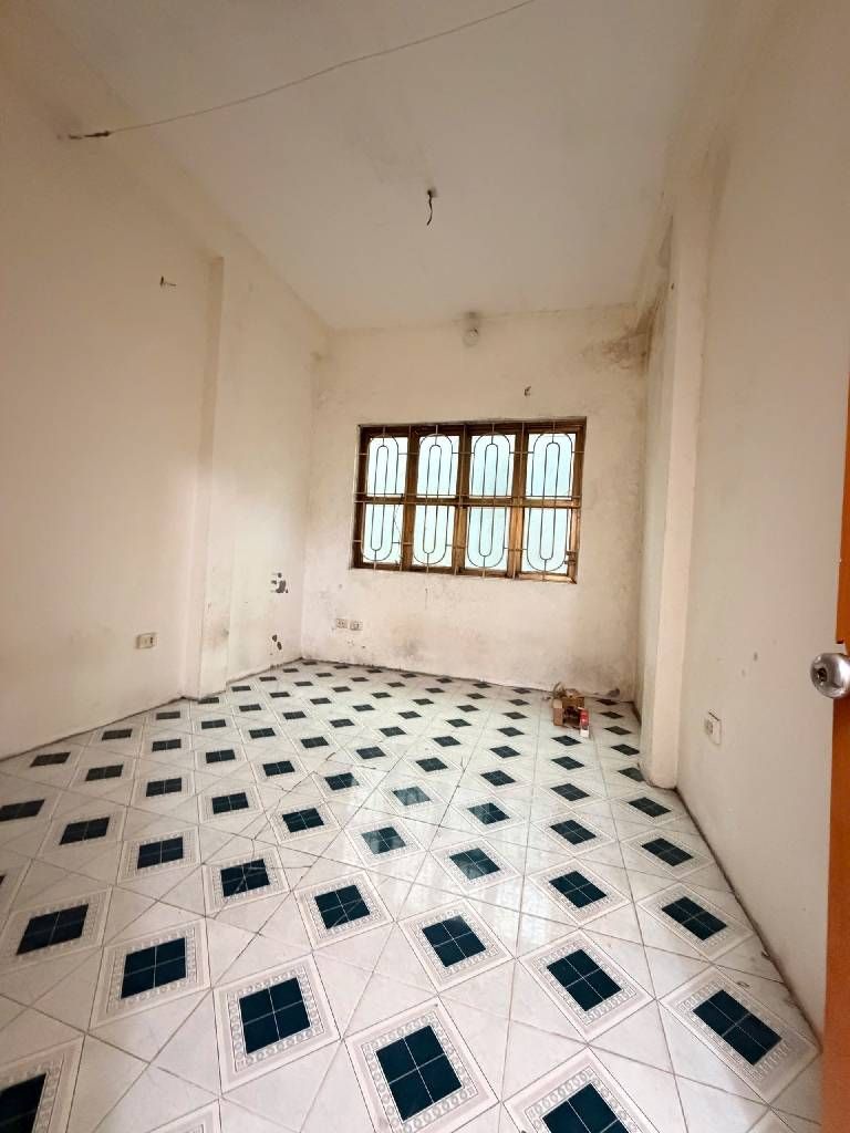 Bán nhà Bạch Đằng - diện tích 15m2 4 tầng - Ngõ thông sang phân lô Đầm Trấu - giá 2,95 tỷ