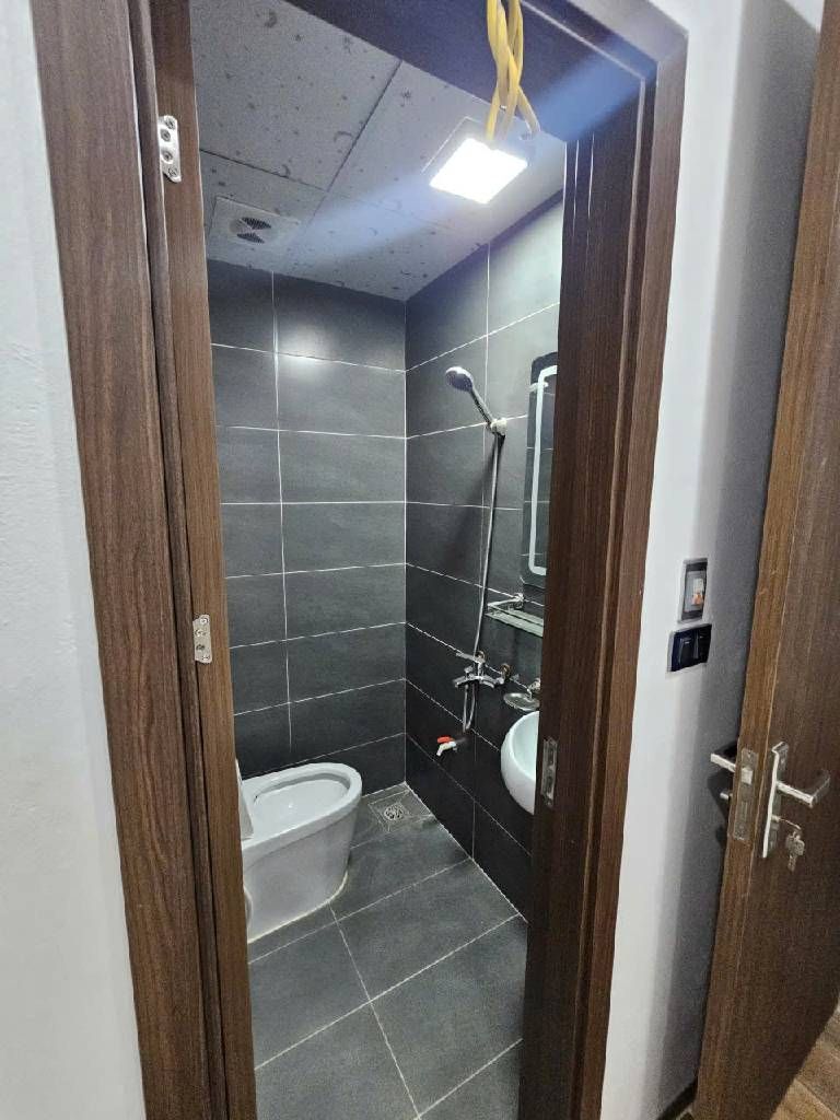 Bán nhà Lĩnh Nam - diện tích 37m2 5 tầng - Lô góc thoáng sáng - giá 11,5 tỷ