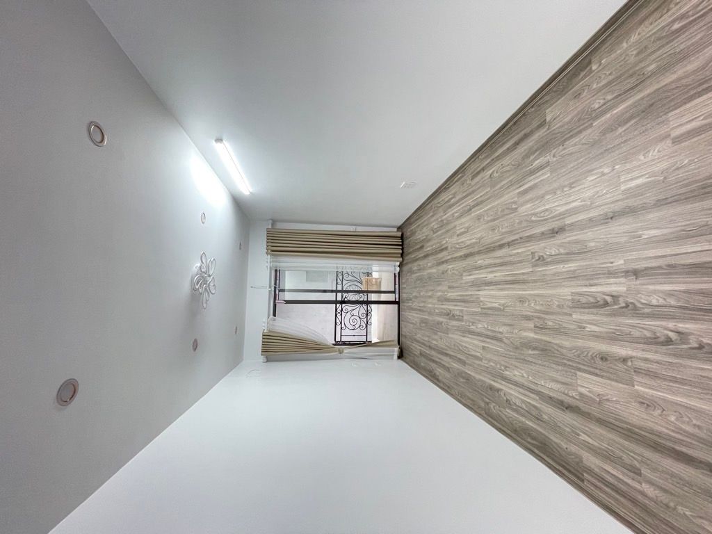 Bán nhà Bạch Mai - diện tích 16m2 4 tầng - Nhà đẹp, gần hồ - giá 5,6 tỷ