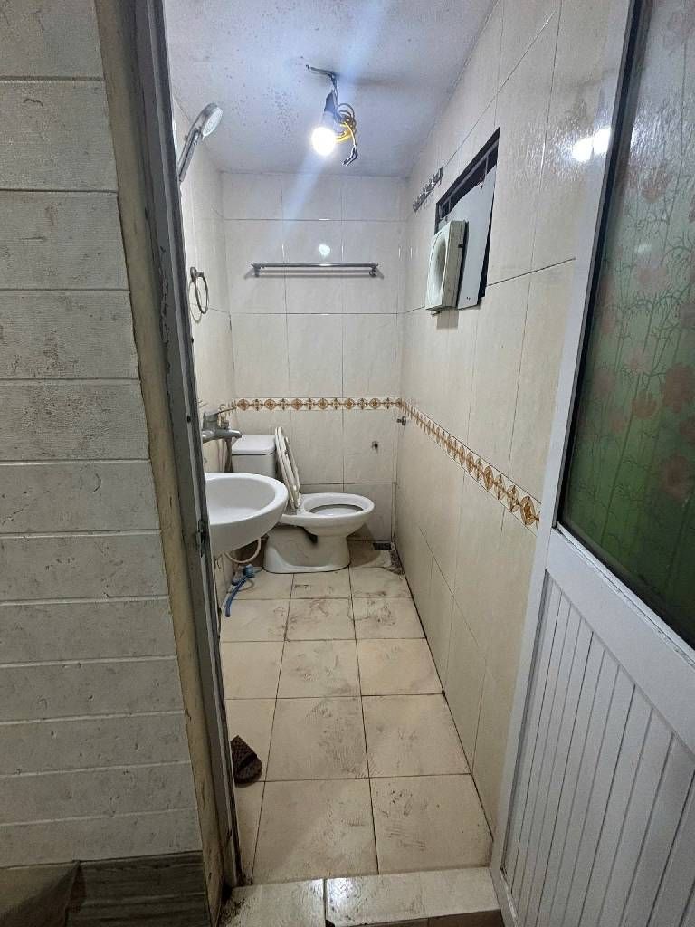 Bán nhà Ngõ Văn Hương - diện tích 15m2 3 tầng - Mặt tiền 4m - giá 4,2 tỷ