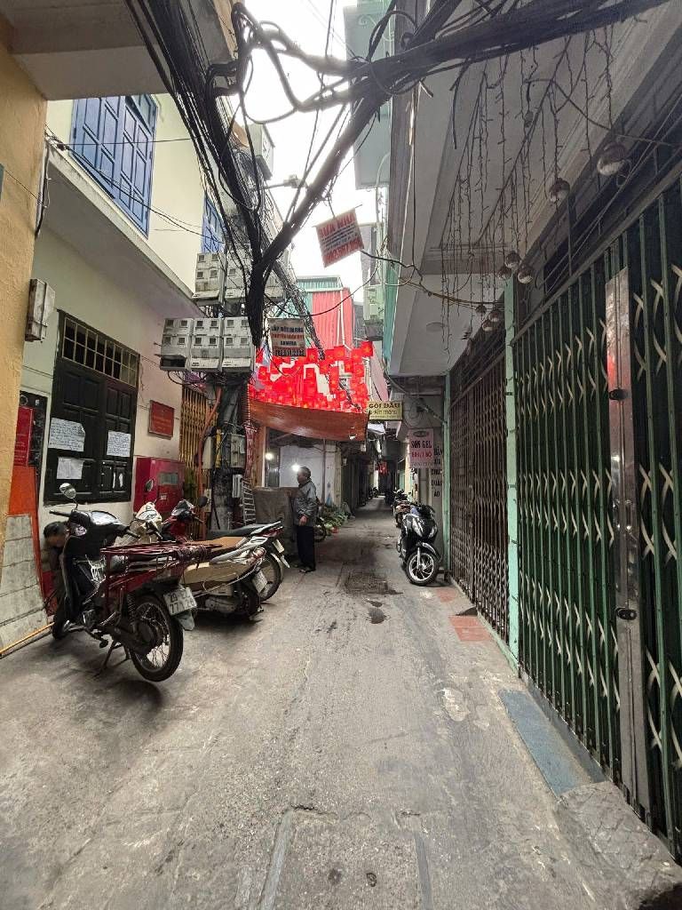 Bán nhà Ngõ Văn Hương - diện tích 15m2 3 tầng - Mặt tiền 4m - giá 4,2 tỷ