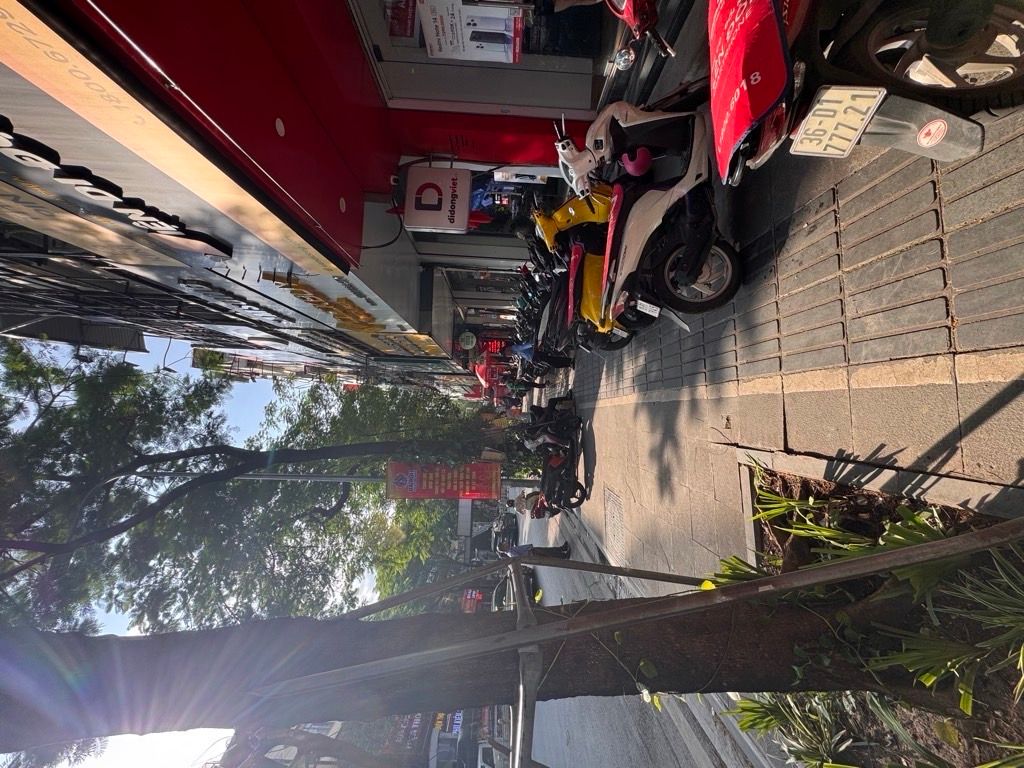 Bán nhà Thái Hà - diện tích 25.5m2 5 tầng - Mặt phố sầm uất - giá 23,9 tỷ