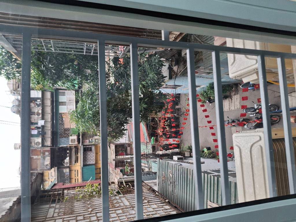 Bán nhà Nguyễn Trãi - diện tích 41.8m2 1 tầng - 3 mặt thoáng - giá 4,6 tỷ