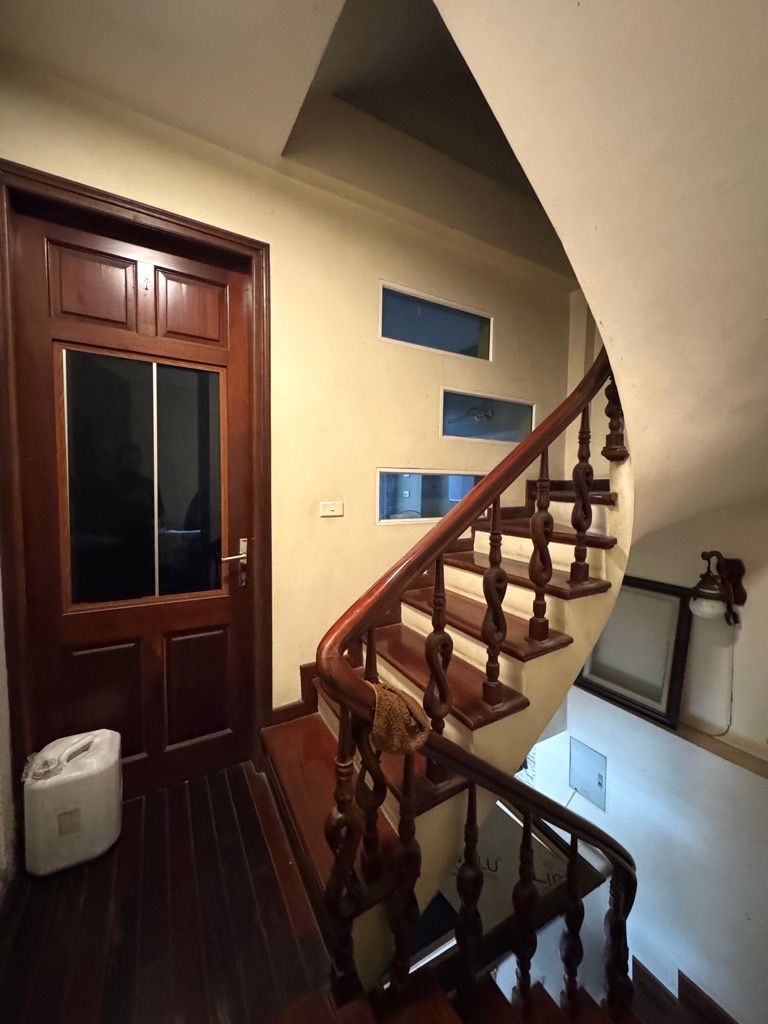 Bán nhà Nguyễn Lân - diện tích 34.5m2 5 tầng - Mặt phố kinh doanh - giá 18,3 tỷ