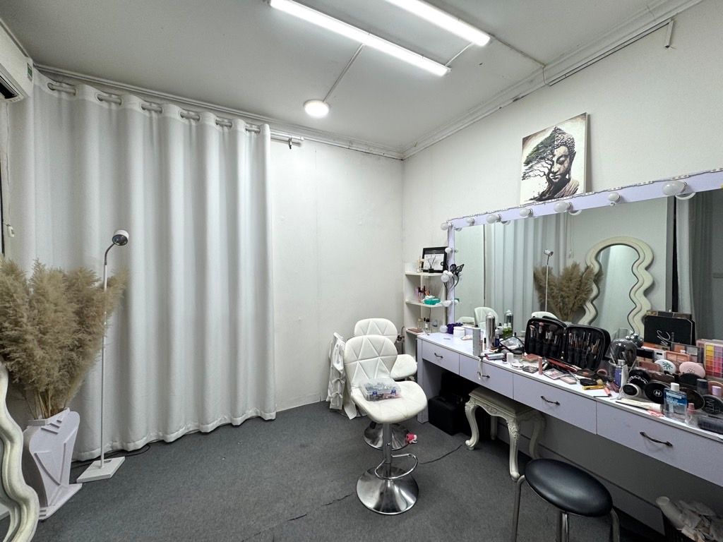 Bán nhà Nguyễn Lân - diện tích 34.5m2 5 tầng - Mặt phố kinh doanh - giá 18,3 tỷ