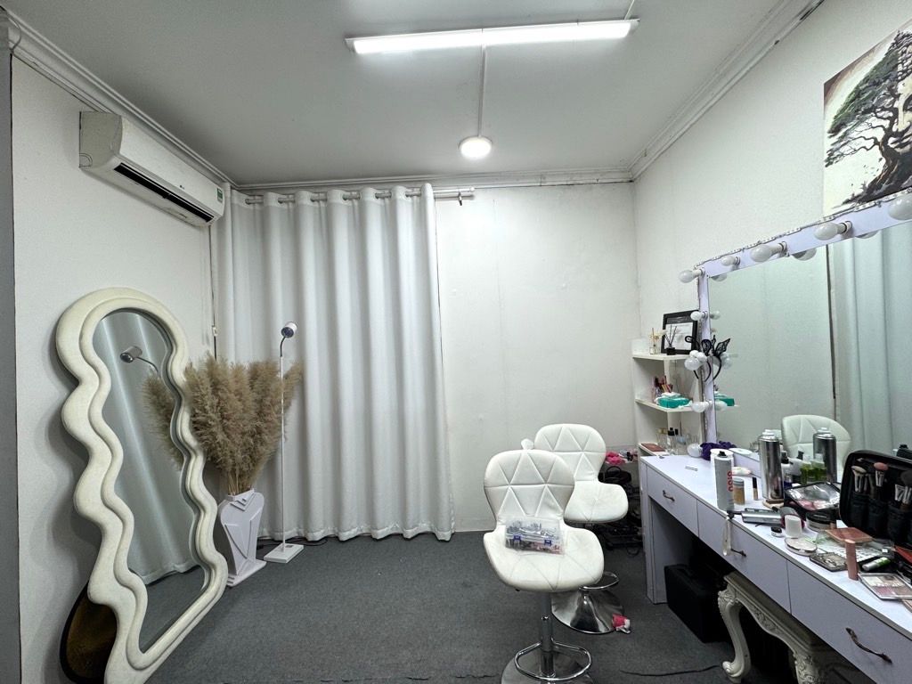 Bán nhà Nguyễn Lân - diện tích 34.5m2 5 tầng - Mặt phố kinh doanh - giá 18,3 tỷ