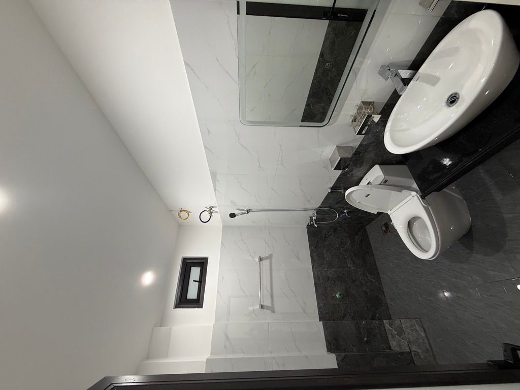 Bán nhà Ngõ Thanh Miến - diện tích 40m2 6 tầng - Lô góc 3 mặt thoáng - giá 14,8 tỷ