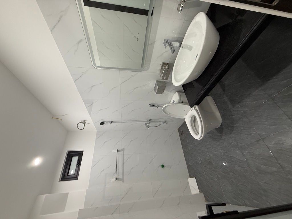 Bán nhà Ngõ Thanh Miến - diện tích 40m2 6 tầng - Lô góc 3 mặt thoáng - giá 14,8 tỷ