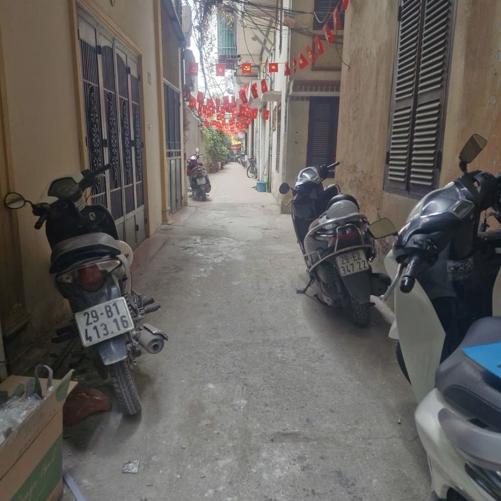 Bán nhà Lương Khánh Thiện - diện tích 26,5m2 5 tầng - Ô TÔ VF3 CHẠY VÒNG QUANH - giá 9,35 tỷ