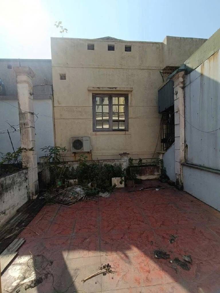 Bán nhà Trần Khát Chân - diện tích 25.7m2 4 tầng - Nhà KCBT chắc chắn - giá 7,25 tỷ