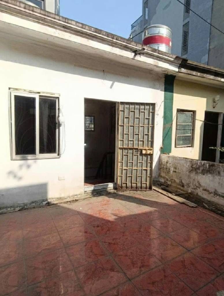 Bán nhà Trần Khát Chân - diện tích 25.7m2 4 tầng - Nhà KCBT chắc chắn - giá 7,25 tỷ