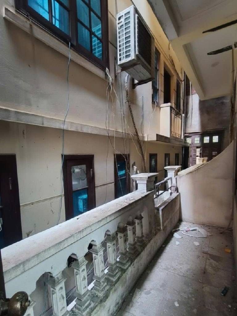 Bán nhà Trần Khát Chân - diện tích 25.7m2 4 tầng - Nhà KCBT chắc chắn - giá 7,25 tỷ