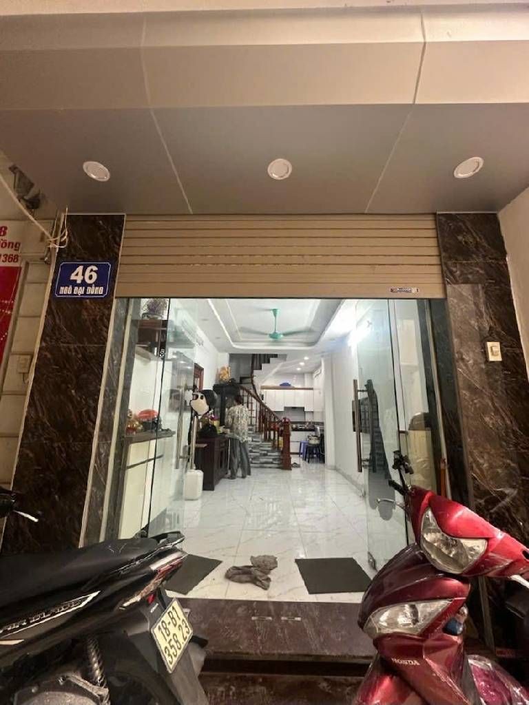 Bán nhà Ngõ Đại Đồng - diện tích 30,5m2 5 tầng - Nhà dân xây chắc chắn - giá 9,35 tỷ