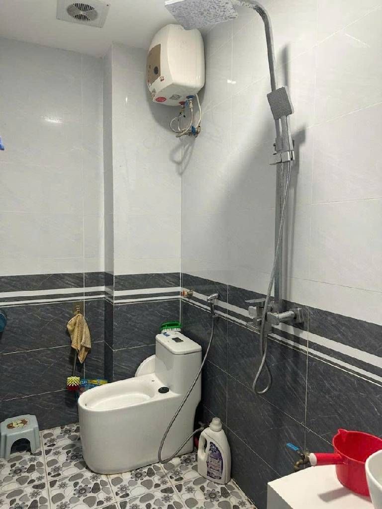 Bán nhà Ngõ Đại Đồng - diện tích 30,5m2 5 tầng - Nhà dân xây chắc chắn - giá 9,35 tỷ