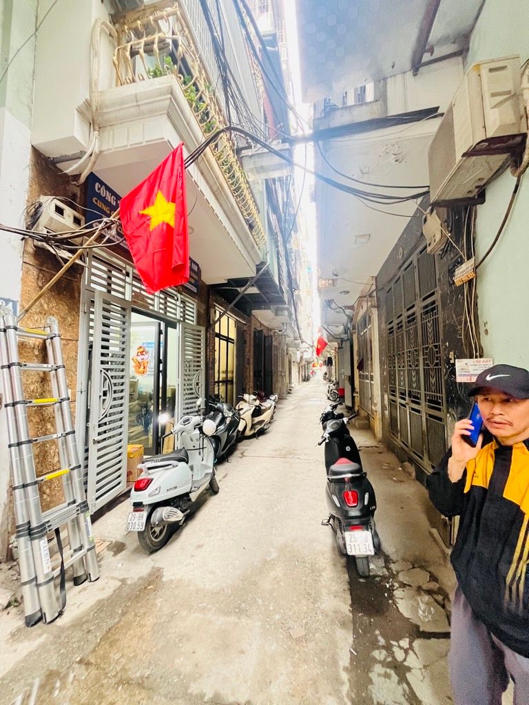 Bán nhà Đặng Xuân Bảng - diện tích 36m2 6 tầng - Ô TÔ CHẠY QUANH NHÀ - giá 13,9 tỷ