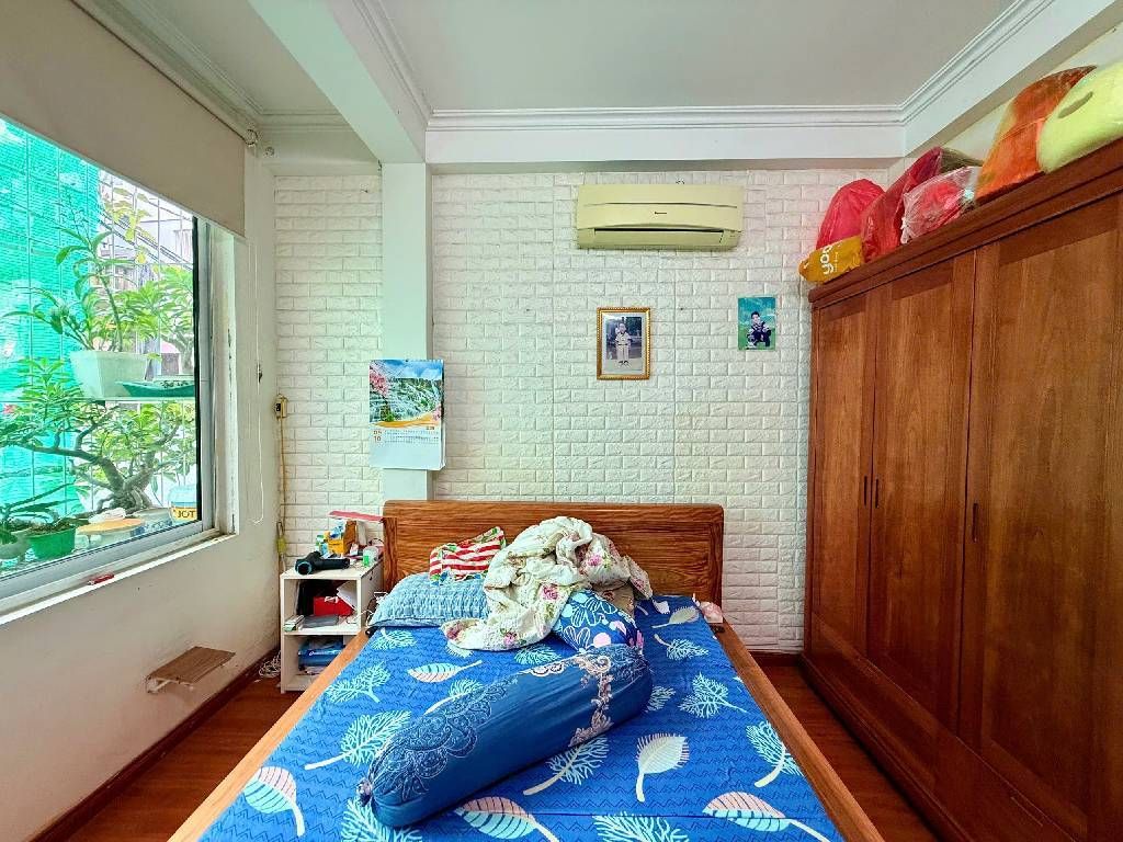 Bán nhà Đê Trần Khát Chân - diện tích 35m2 4 tầng - gần ô tô - giá 9,2 tỷ