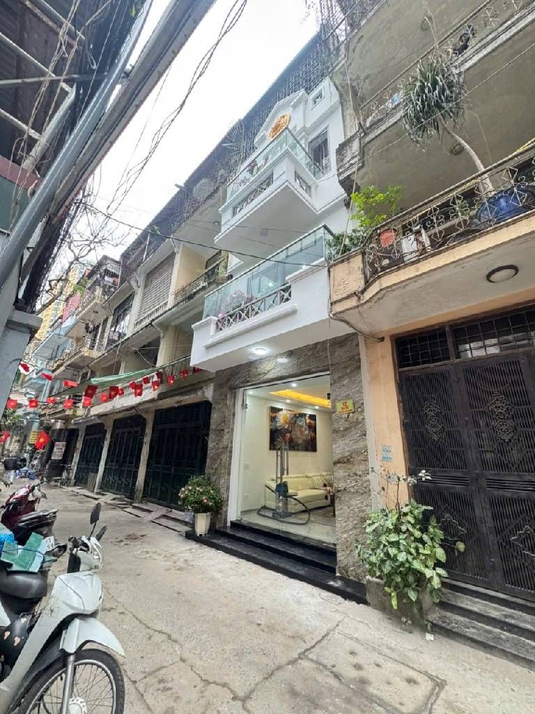 Bán nhà Nguyễn Chí Thanh - diện tích 45m2 5 tầng - Ô TÔ 7 CHỖ VÀO NHÀ - giá 19,9 tỷ