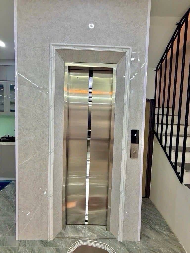 Bán nhà Ngọc Hồi - diện tích 40m2 6 tầng - thang máy - giá 9,5 tỷ