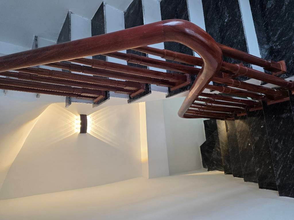 Bán nhà Ngọc Hồi - diện tích 40m2 6 tầng - thang máy - giá 9,5 tỷ