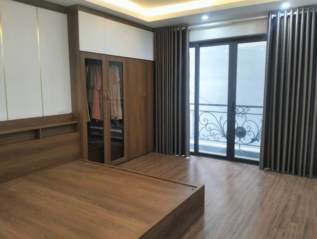 Bán nhà Tam Trinh - diện tích 45m2 5 tầng - ô tô tránh - giá 11,5 tỷ