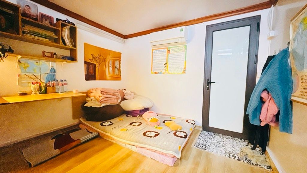 Bán nhà Nguyễn Khoái - diện tích 40m2 3 tầng - ngõ thông hai đầu - giá 8 tỷ