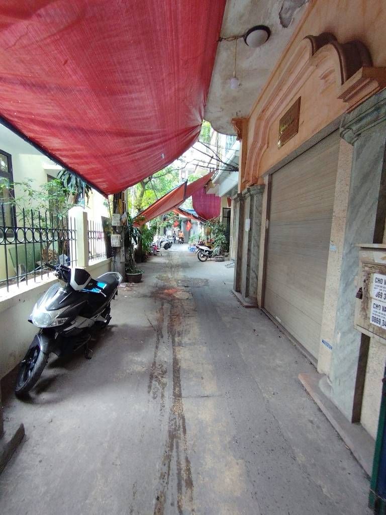 Bán nhà Giáp Nhất - diện tích 49m2 6 tầng - Nhà lô góc - giá 13,8 tỷ