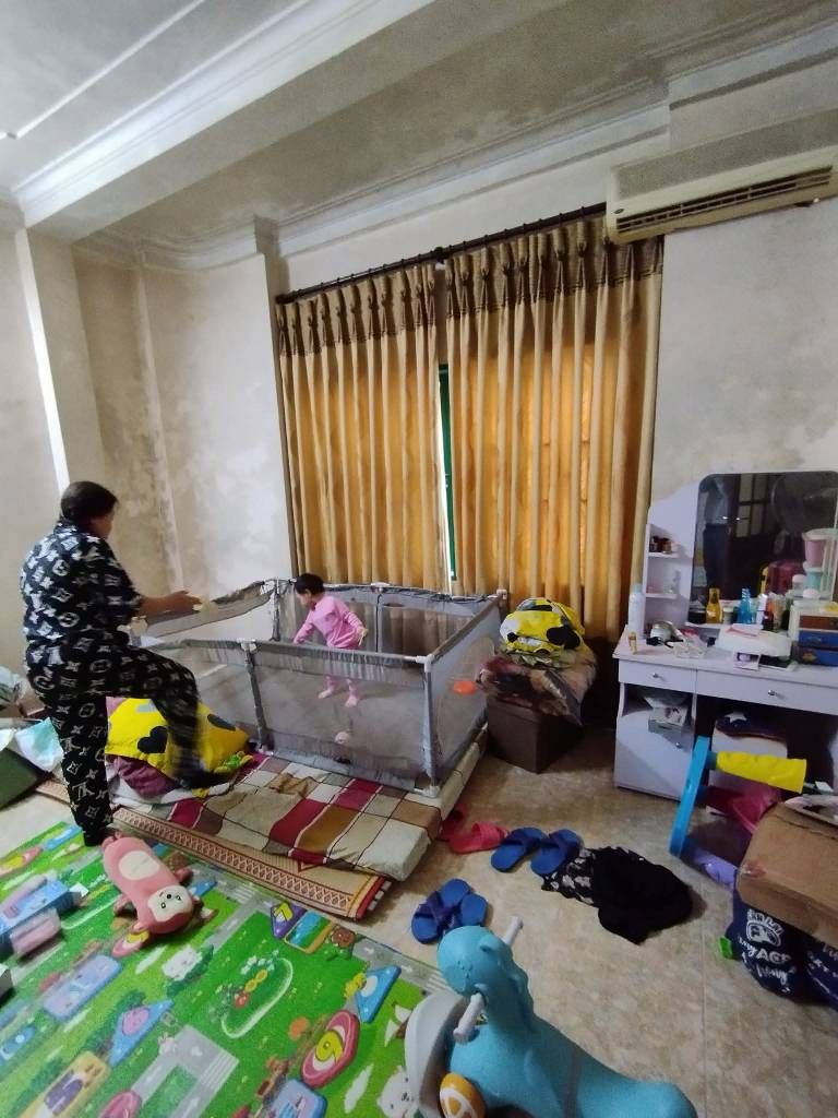 Bán nhà Giáp Nhất - diện tích 49m2 6 tầng - Nhà lô góc - giá 13,8 tỷ