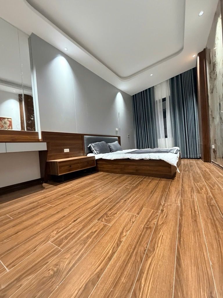 Bán nhà Ngõ Chợ Khâm Thiên - diện tích 32m2 6 tầng - Lô góc, thang máy - giá 9,8 tỷ