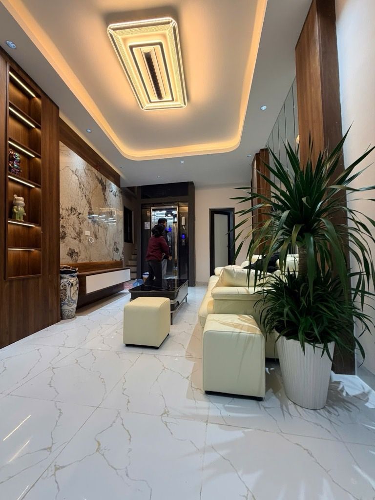 Bán nhà Ngõ Chợ Khâm Thiên - diện tích 32m2 6 tầng - Lô góc, thang máy - giá 9,8 tỷ