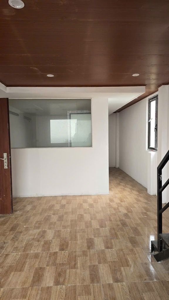 Bán nhà Nguyễn Khoái - diện tích 64m2 5 tầng - Ô tô tải tránh nhau - giá 12,7 tỷ