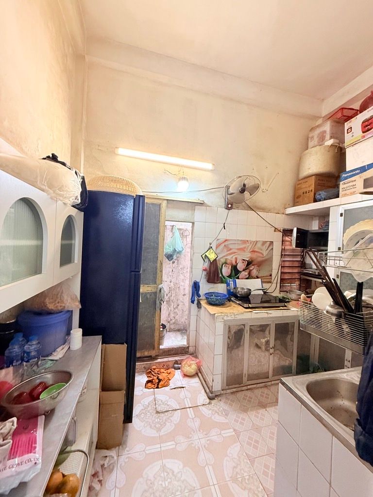 Bán nhà Đền Lừ - diện tích 42m2 3 tầng - Mặt tiền rộng nở hậu - giá 18,5 tỷ