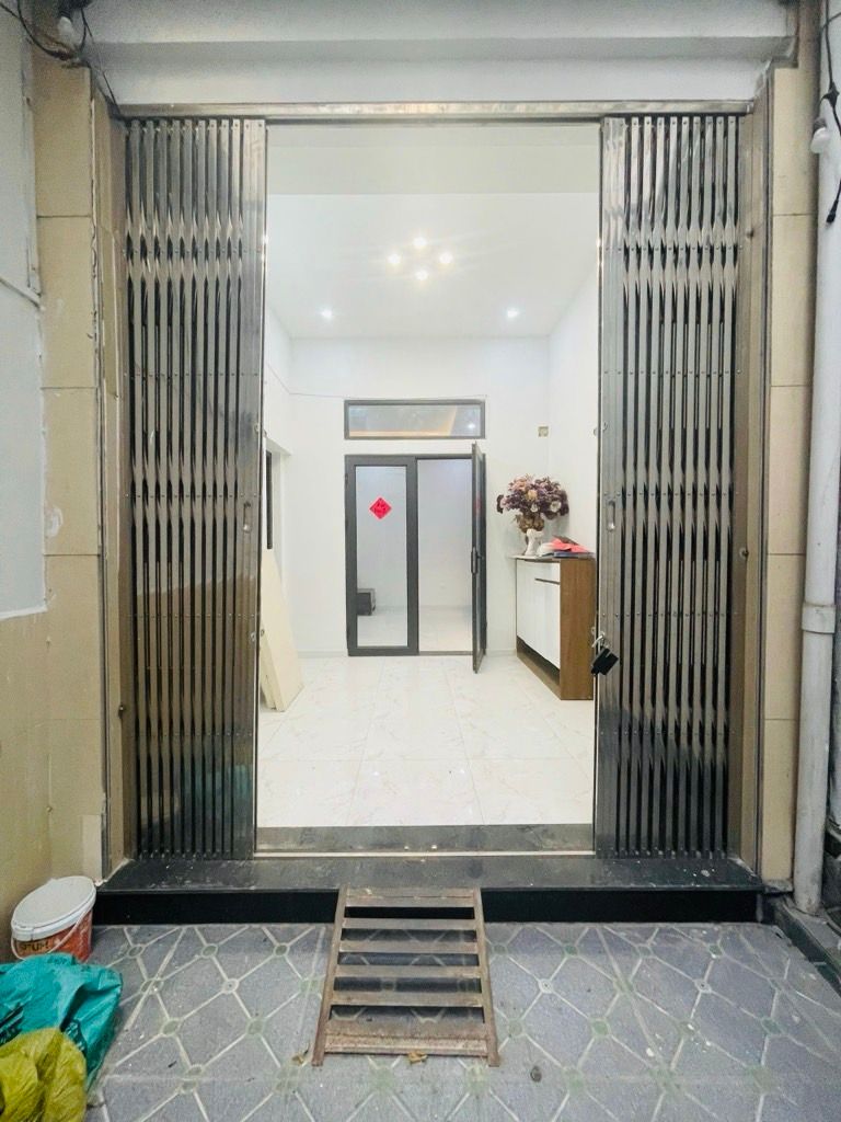 Bán nhà Lý Văn Phức - diện tích 67m2 4 tầng - Sổ đỏ chính chủ - giá 20 tỷ