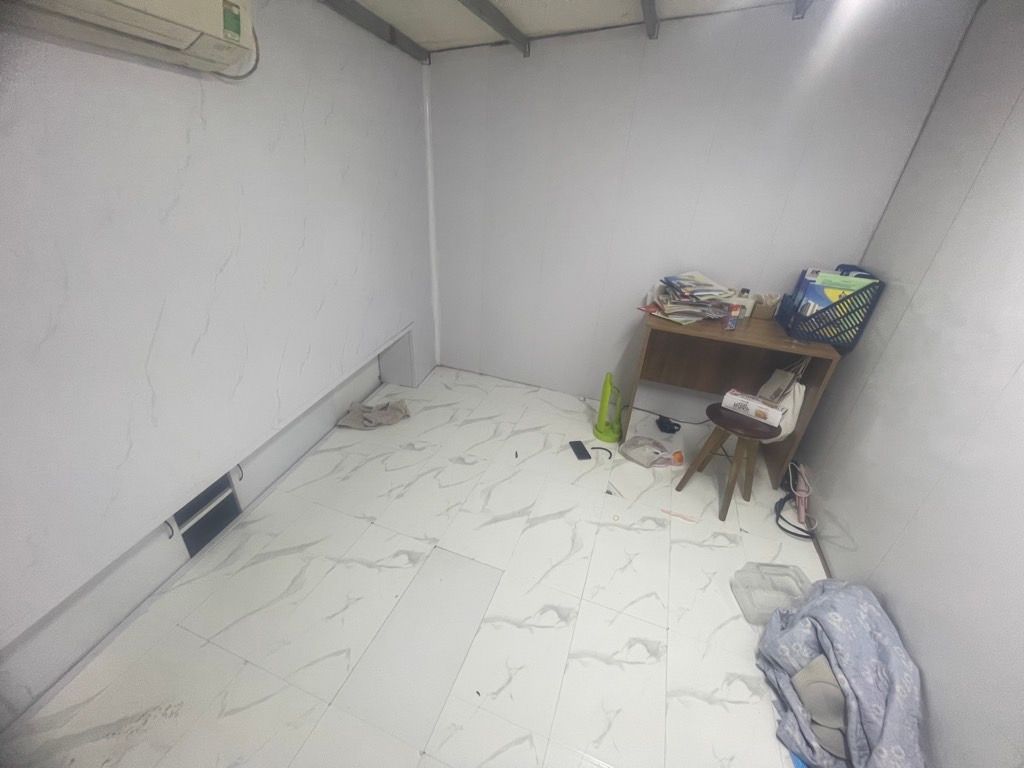 Bán nhà Ngõ Mai Hương - diện tích 35.8m2 2 tầng - lô góc - giá 9 tỷ